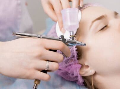 How to Cover Wrinkles with Airbrush Makeup